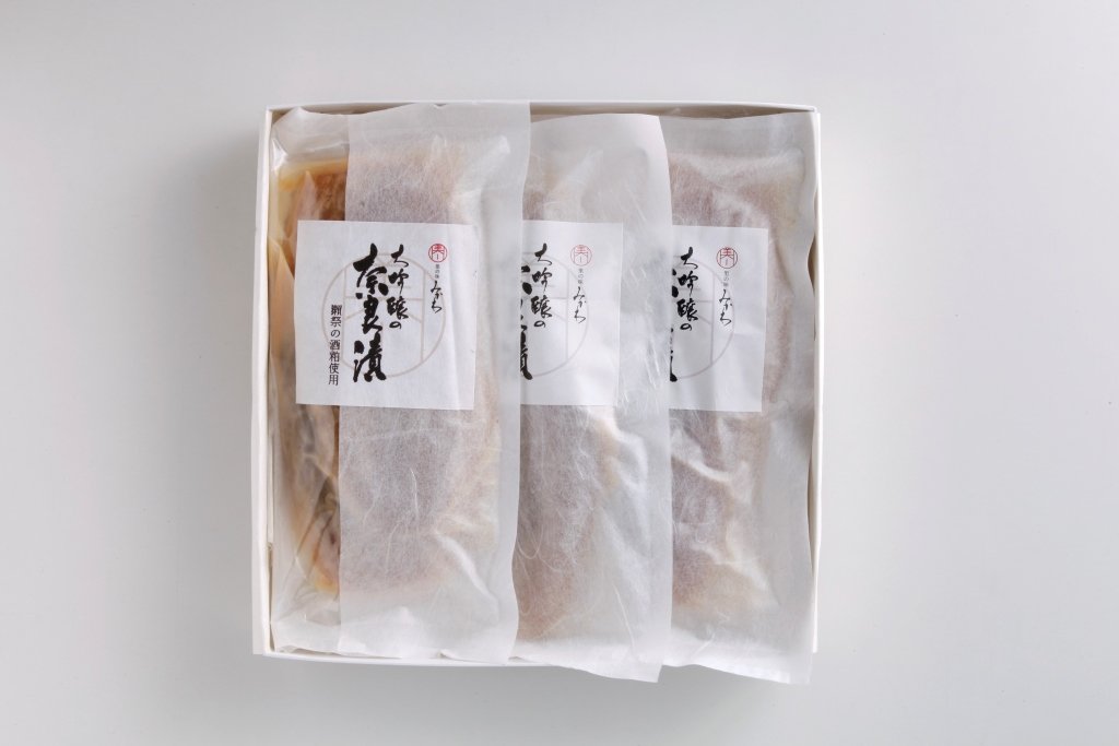 大吟醸の奈良漬 獺祭の酒粕使用 贈答用箱 170g×3袋 – 里の味みかわ